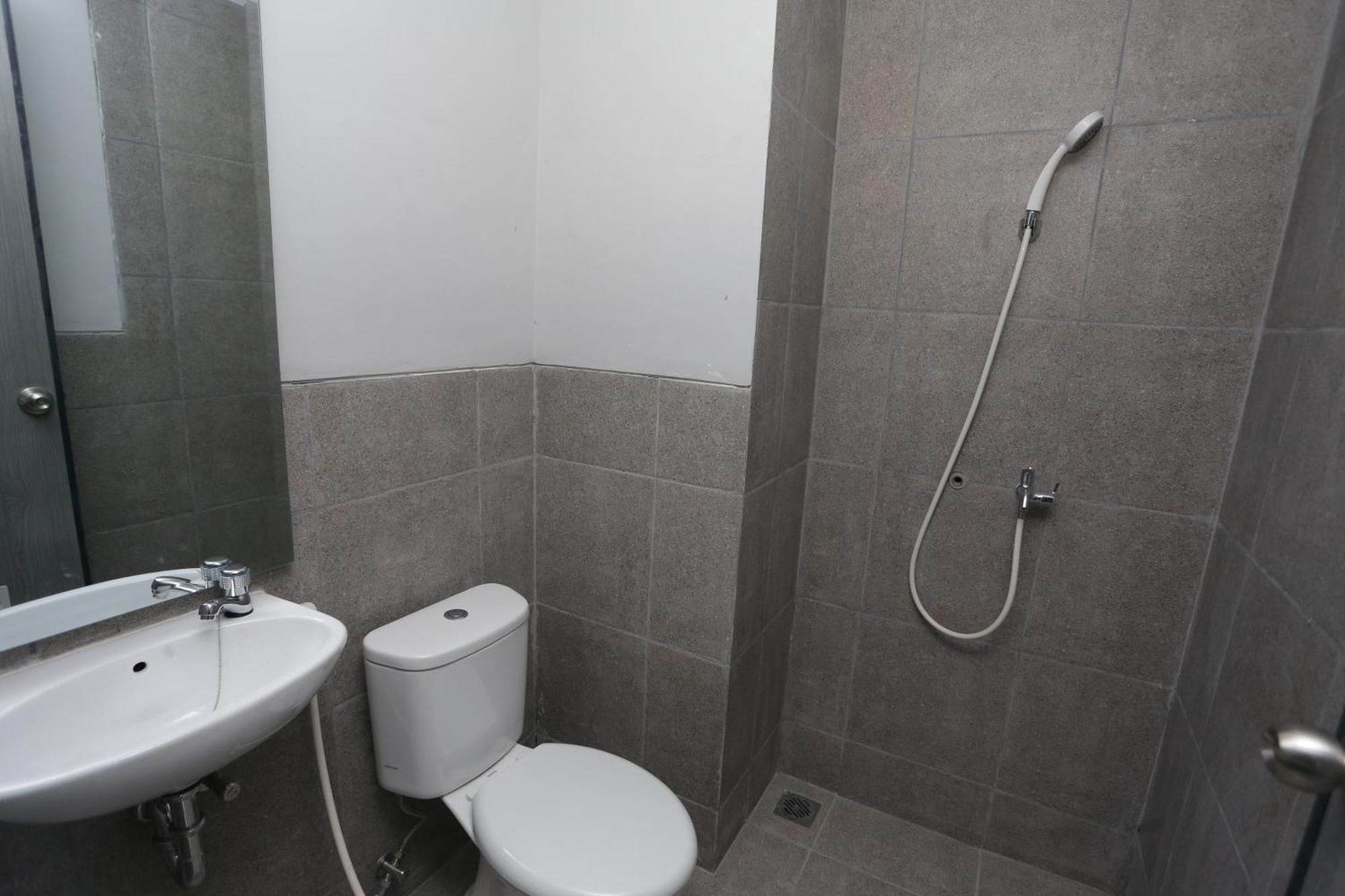 Hotel O Apartment Riverdale Cikarang Near Sgc Mall 베카시 외부 사진